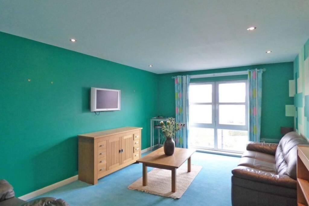 Comfortable, Self Contained 2 Double Beds Town Apartment Near Pittodrie Stadium Aberdeen Buitenkant foto