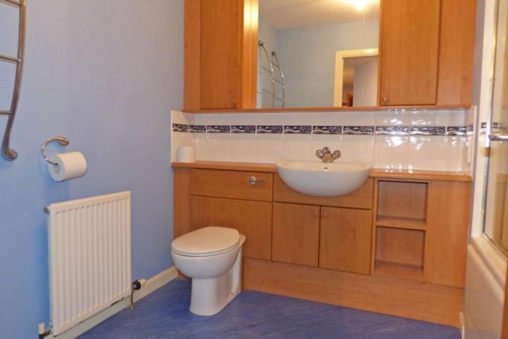 Comfortable, Self Contained 2 Double Beds Town Apartment Near Pittodrie Stadium Aberdeen Buitenkant foto